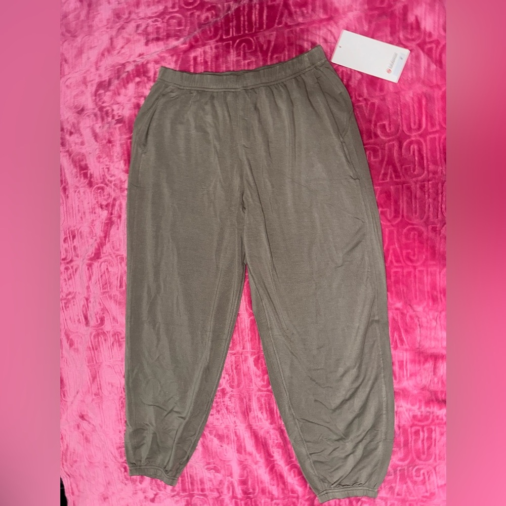 NWT Lululemon Athletica Warm Ash Grey BeCalm Oversized Mid-Rise Pant
